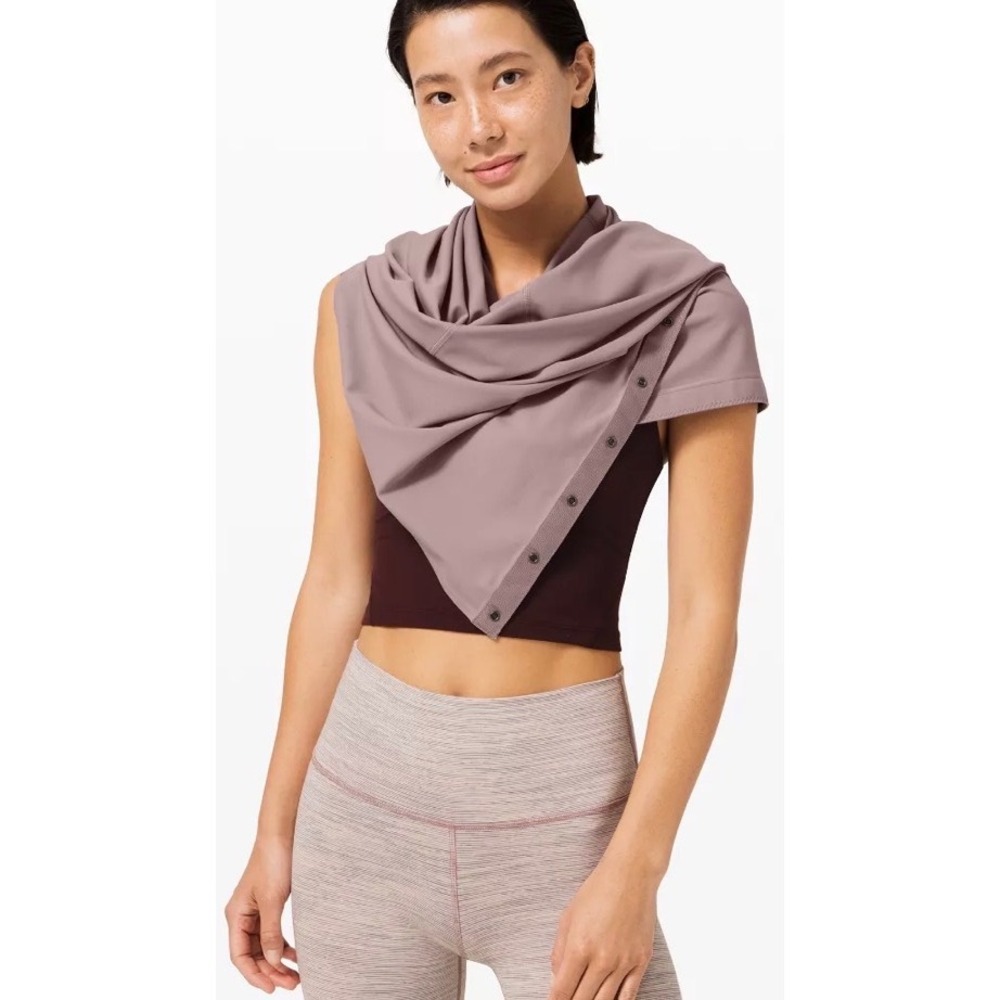 Lululemon Vinyasa Scarf Nulu Violet Verbena LW9DBLS One Size Snaps Infinity Wrap